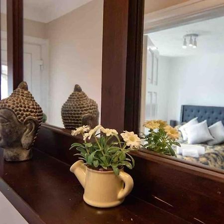 1 Bedroom Self Contained Apartment In Christchurch Winkton Екстер'єр фото