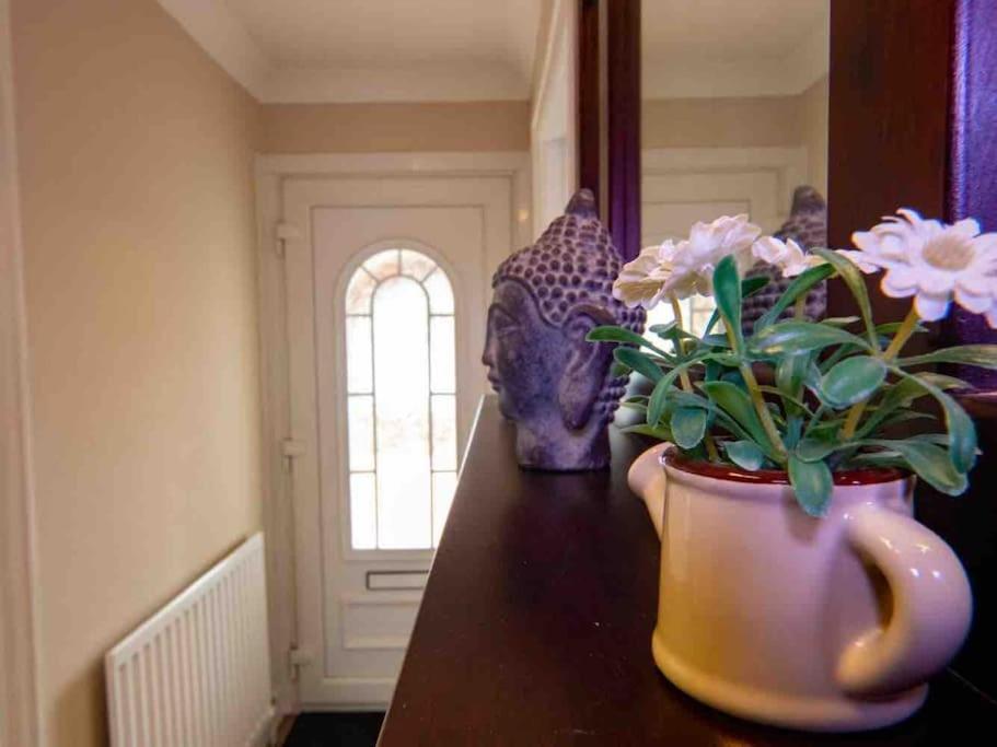 1 Bedroom Self Contained Apartment In Christchurch Winkton Екстер'єр фото